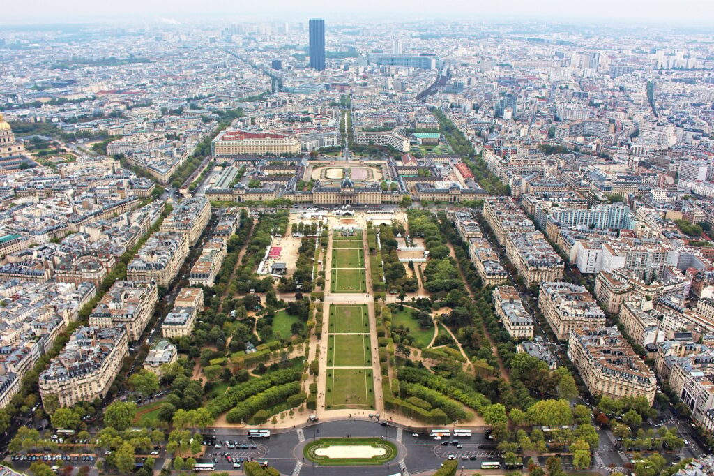 Panoramic view on Paris city | SUPERPOBYT Travel