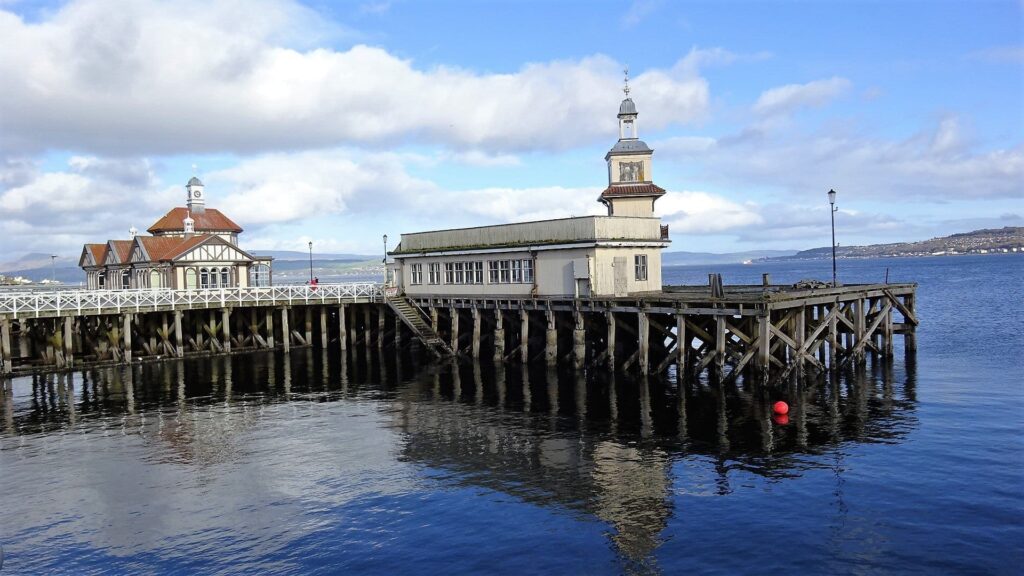 The Coylet Inn Is One Of The Best Places To Visit And Stay In Cowal Peninsula In The South Of Argyll & Bute | SUPERPOBYT TRAVEL