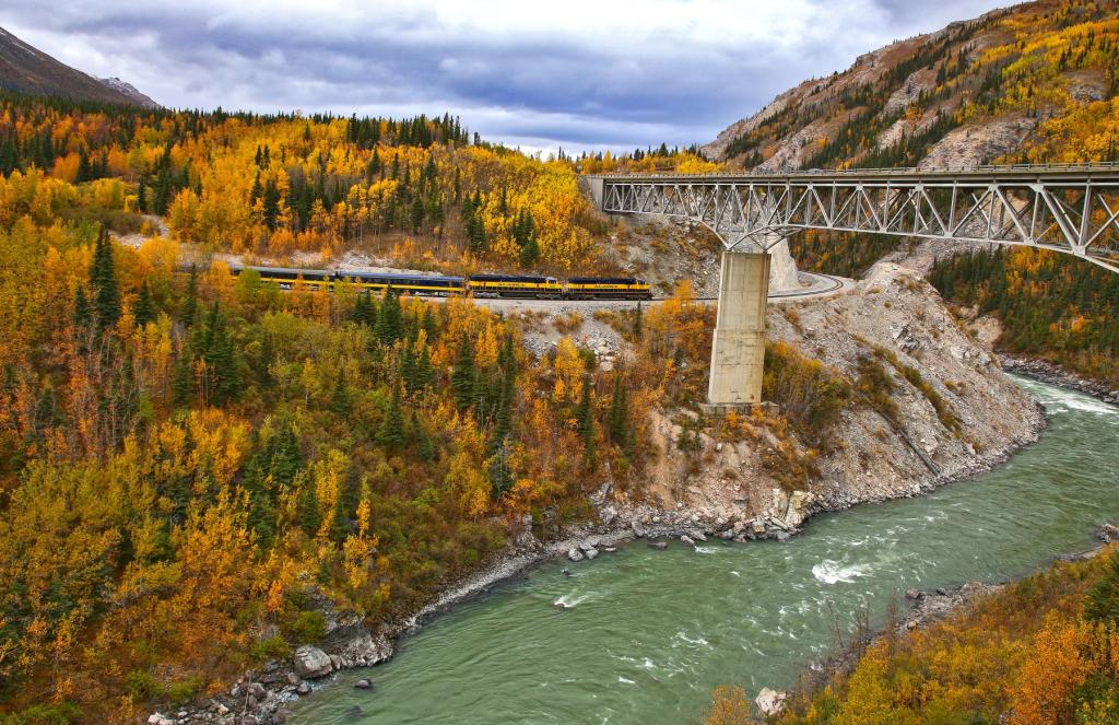 Discover And Explore Breathtaking Adventure At The Alaska Railroad | SUPERPOBYT TRAVEL