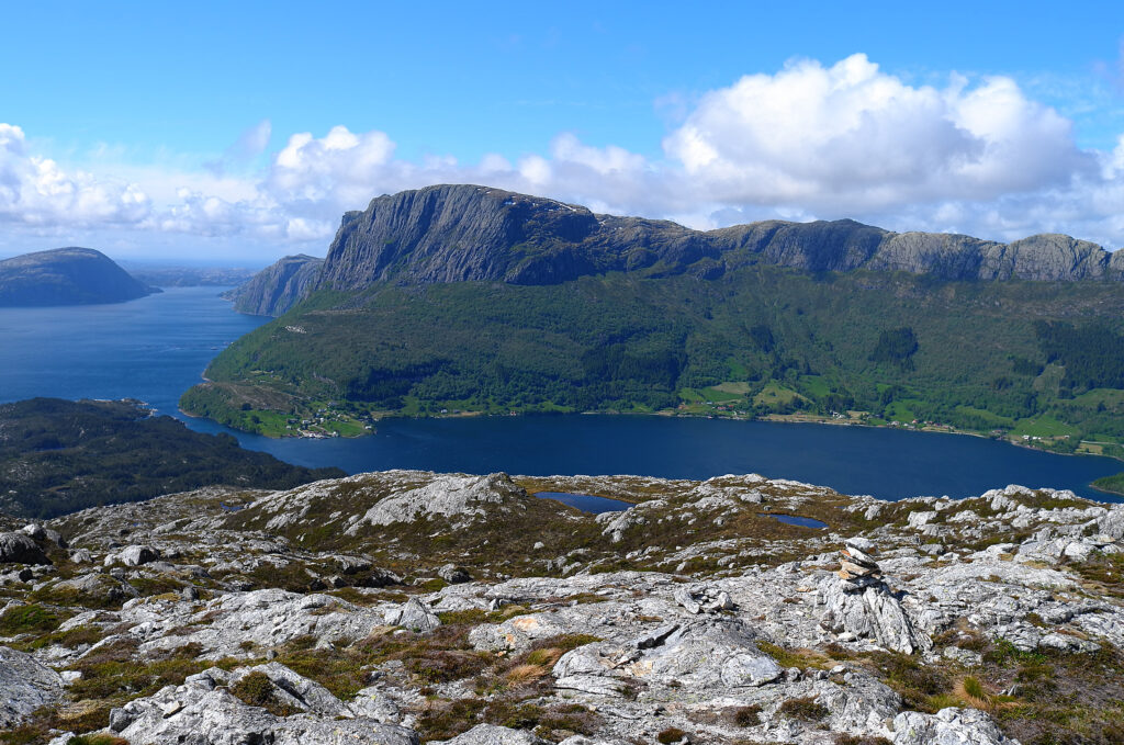 Visiting Beautiful Nature In Norway Will Take You To Mountains And Wilderness Adventure | SUPERPOBYT Travel