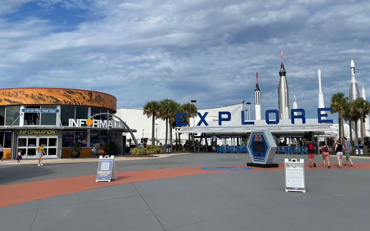 The Information Center Entrance of Kennedy Space Center Visitor Complex | SUPERPOBYT TRAVEL